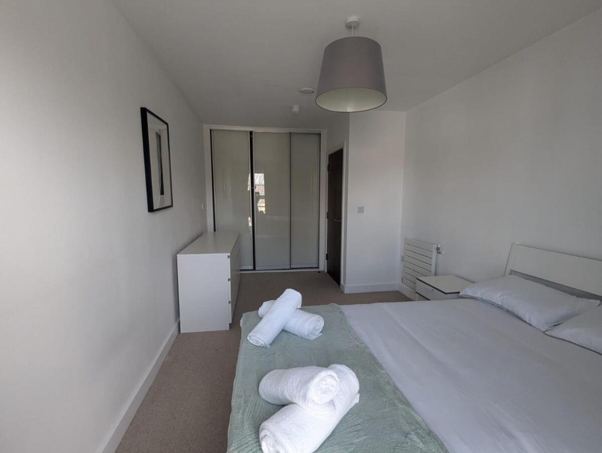 Modern Large Flat 1min To Stockwell Station With Skyscraper View * Londra