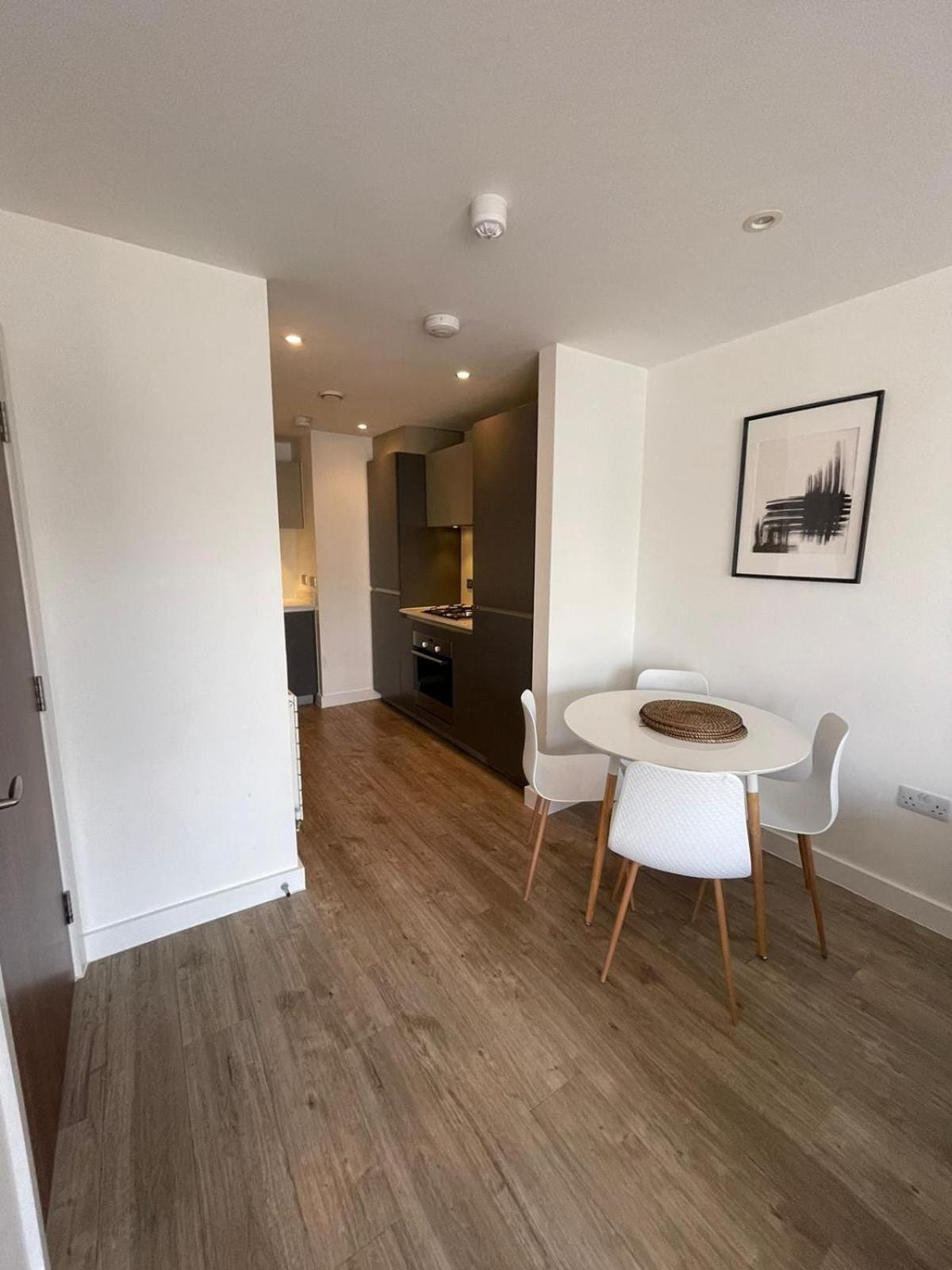 Appartamento Modern Large Flat 1min To Stockwell Station With Skyscraper View Londra