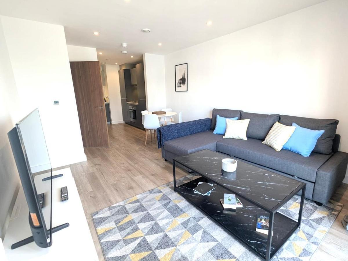Modern Large Flat 1min To Stockwell Station With Skyscraper View Londra